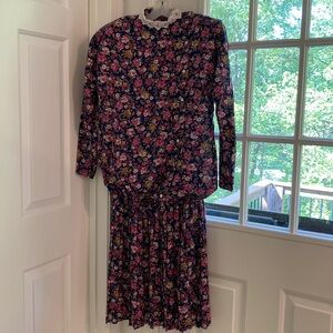 Vintage Floral and Lace Long Sleeve Maternity Dress